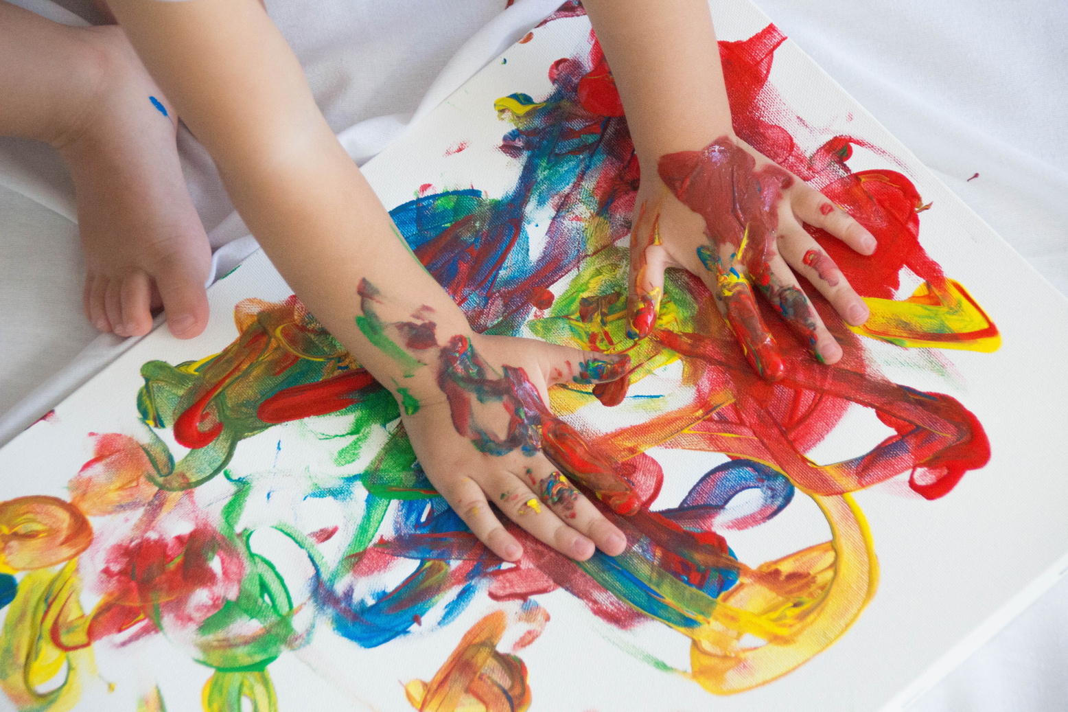 Fingerpainting Toddler Activity